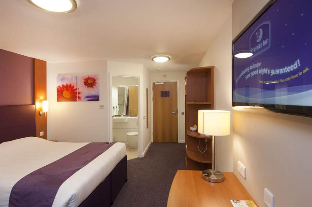 Hilton Garden Inn Abingdon Oxford Exterior photo
