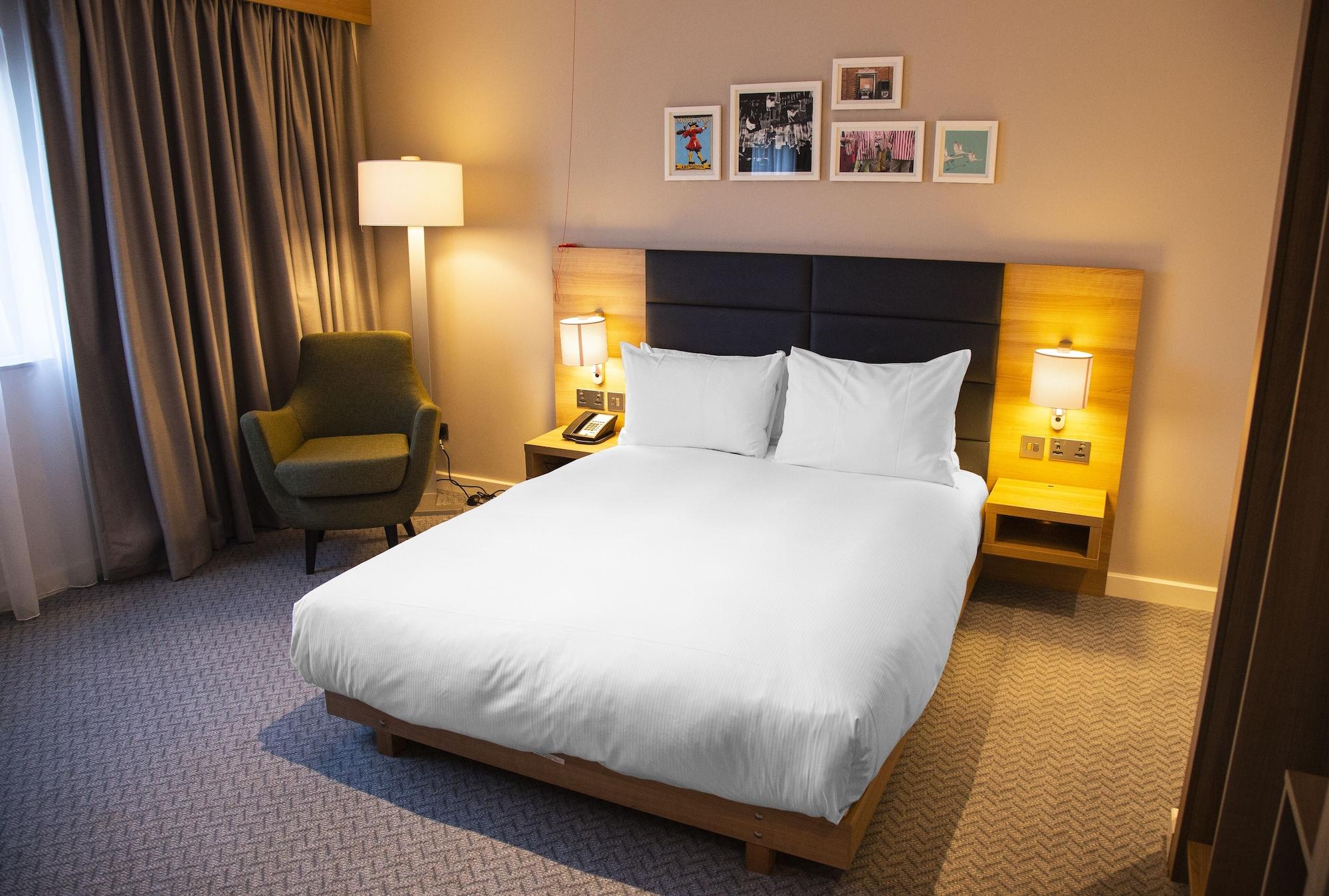 Hilton Garden Inn Abingdon Oxford Exterior photo