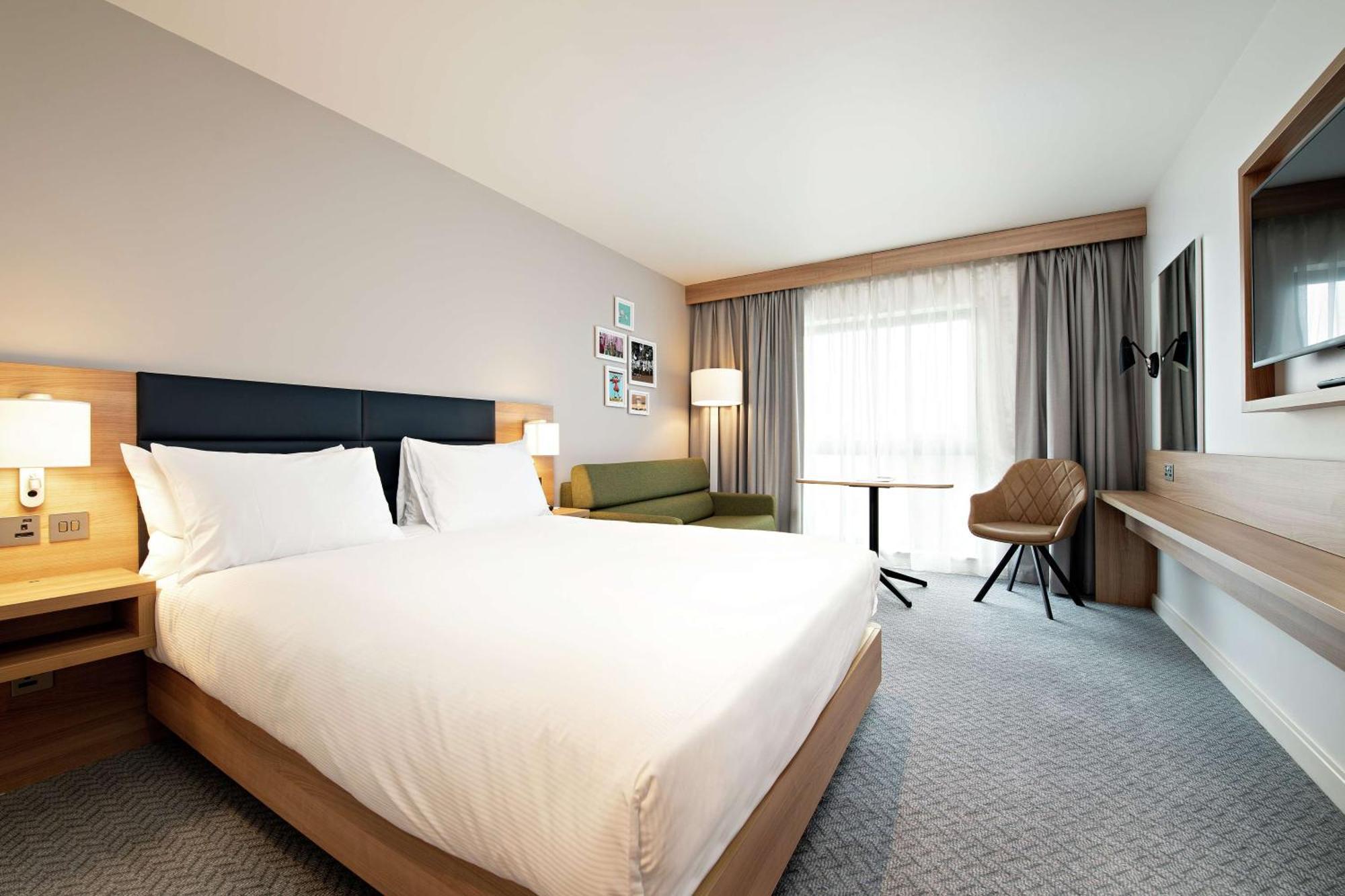 Hilton Garden Inn Abingdon Oxford Exterior photo