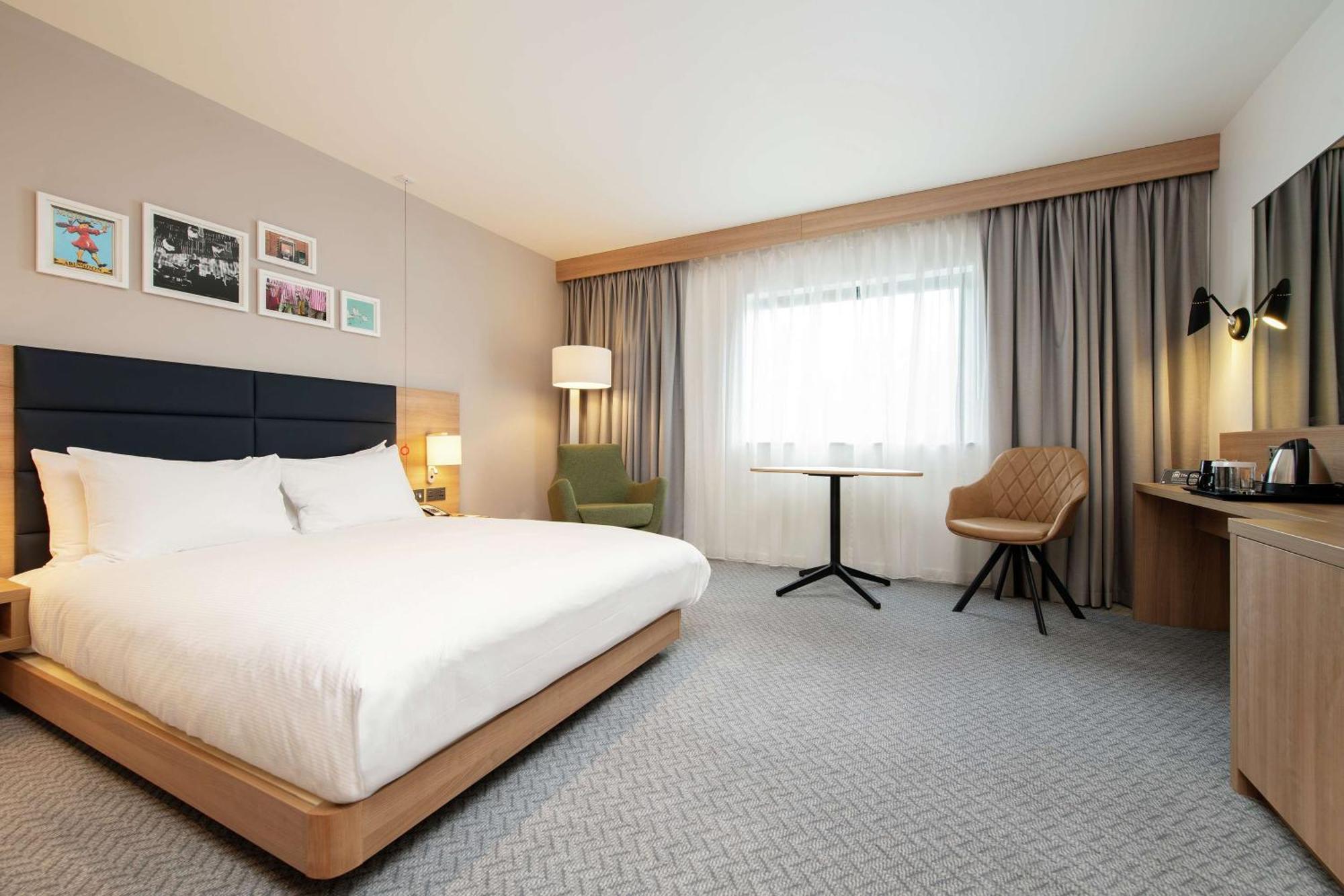 Hilton Garden Inn Abingdon Oxford Exterior photo