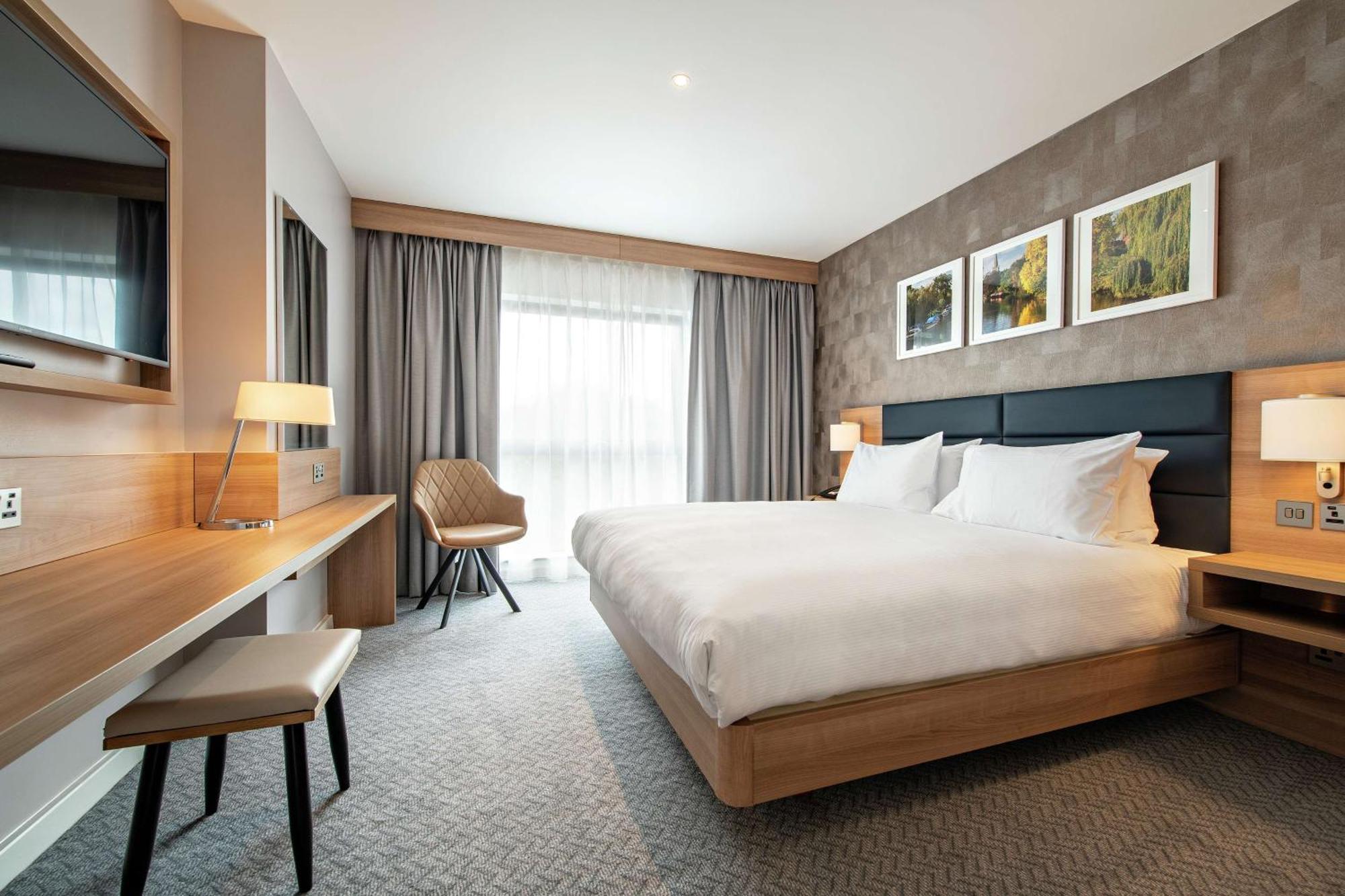 Hilton Garden Inn Abingdon Oxford Exterior photo