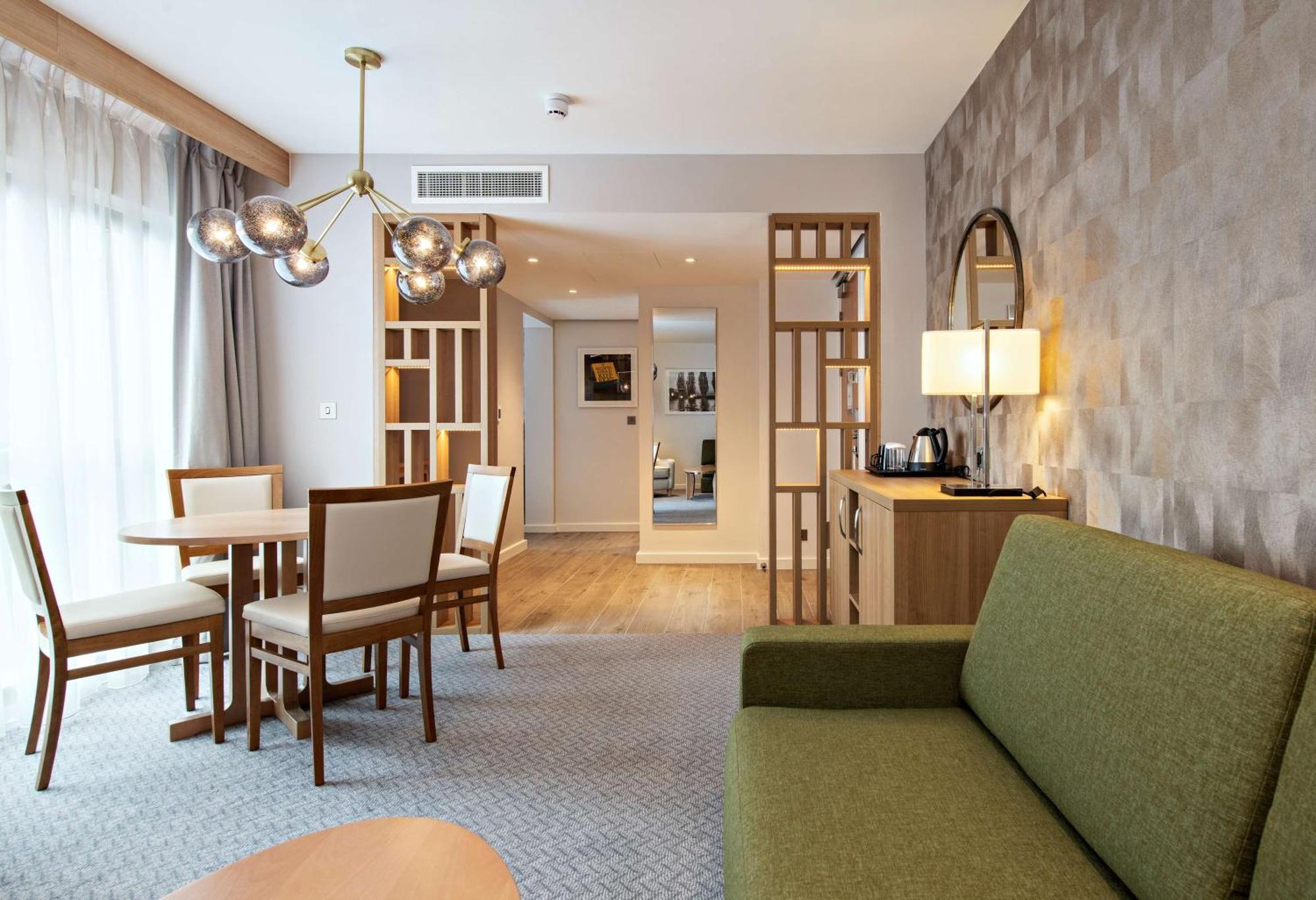 Hilton Garden Inn Abingdon Oxford Exterior photo