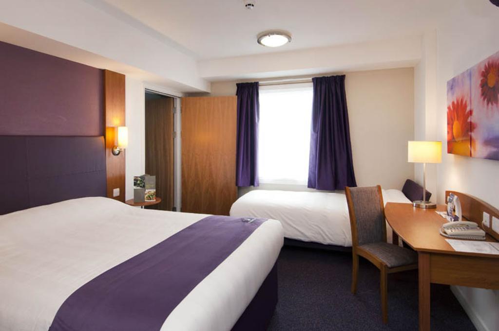 Hilton Garden Inn Abingdon Oxford Exterior photo